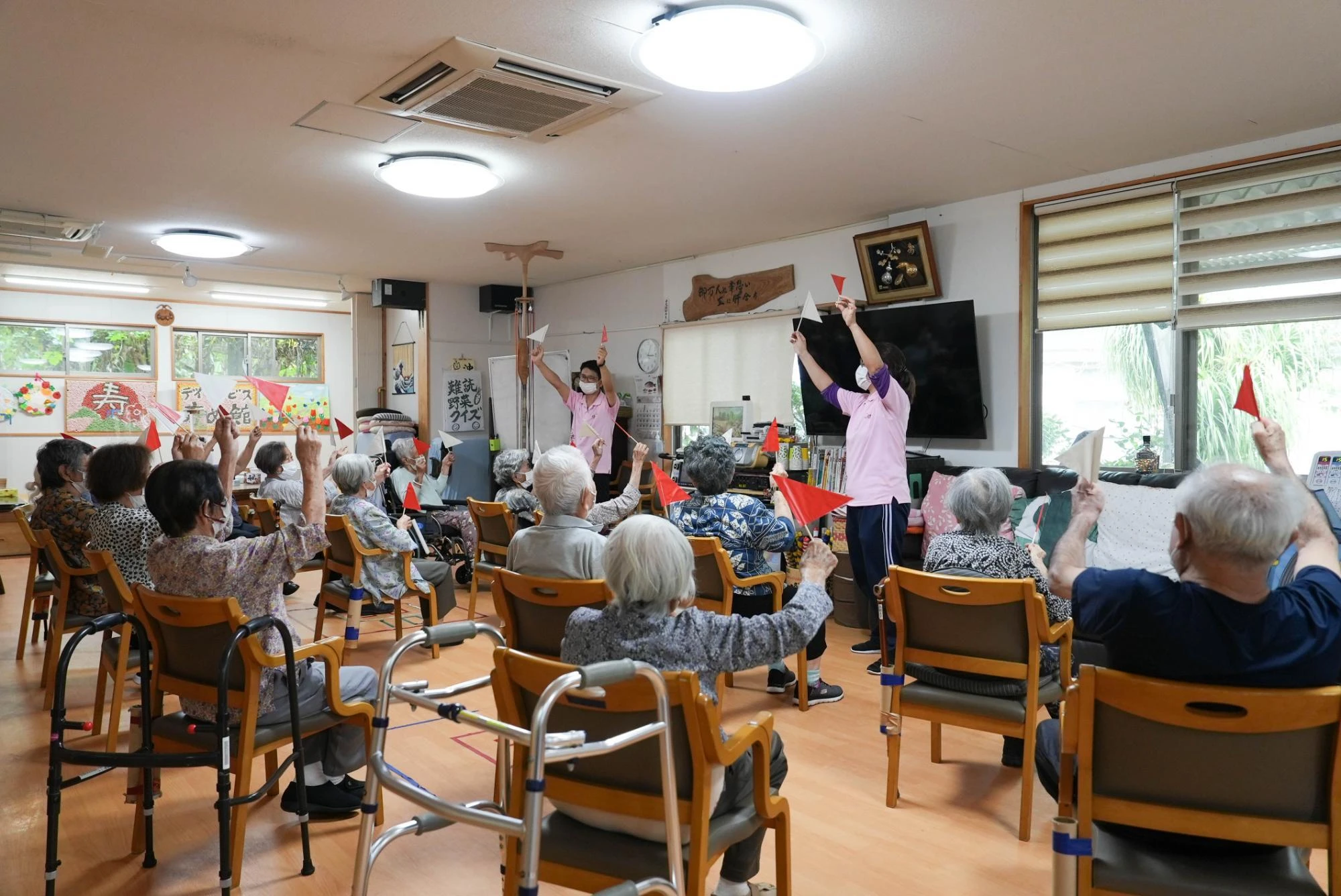 pixta_42976518_M